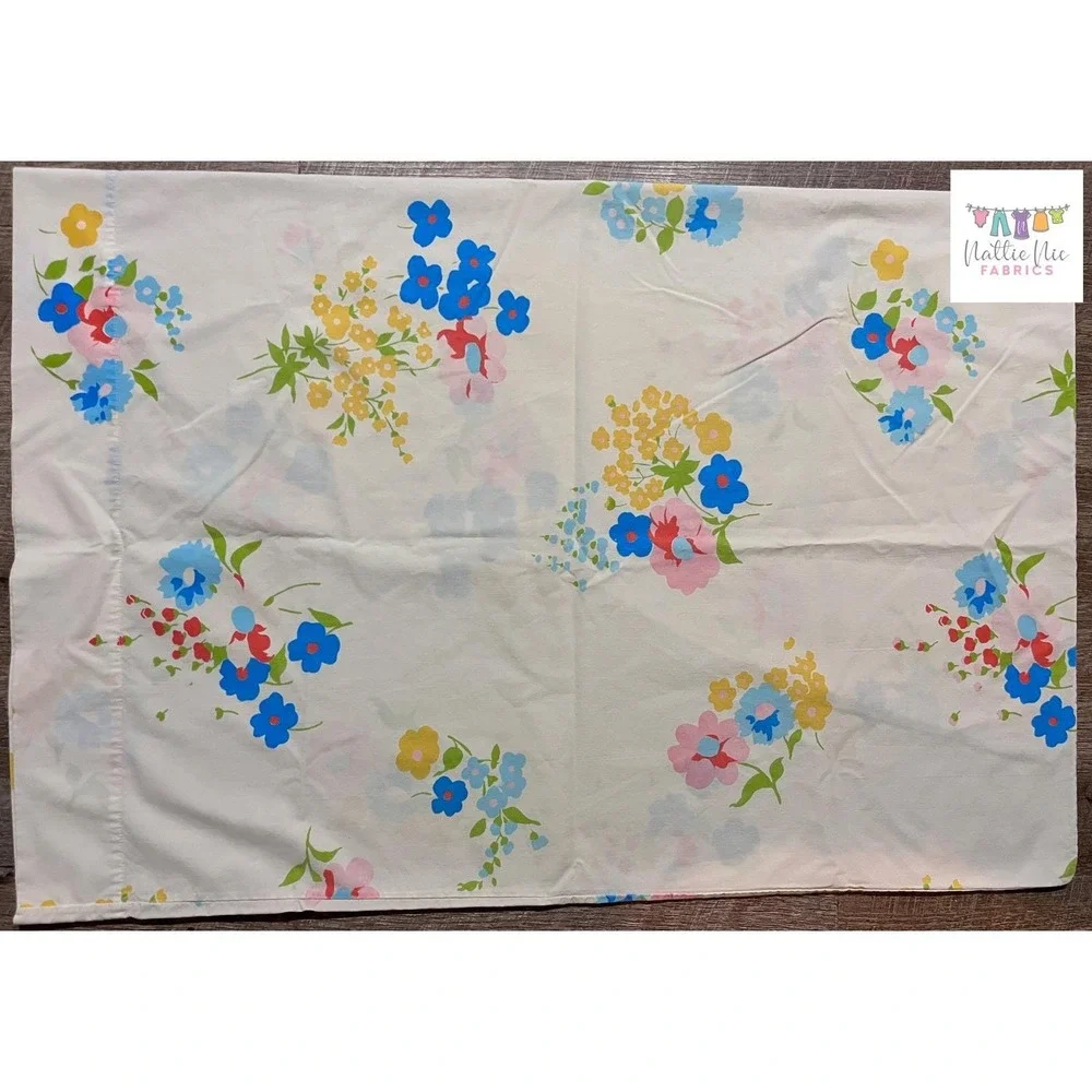 Vintage pair‎ of pillowcases, pretty colors, Pacific
